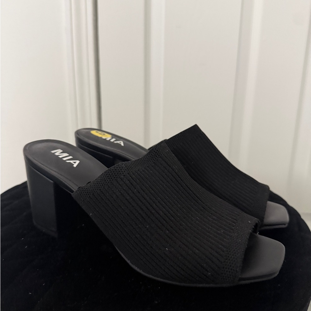 MIA Patina Black Knit Block Heel Mules Size 9